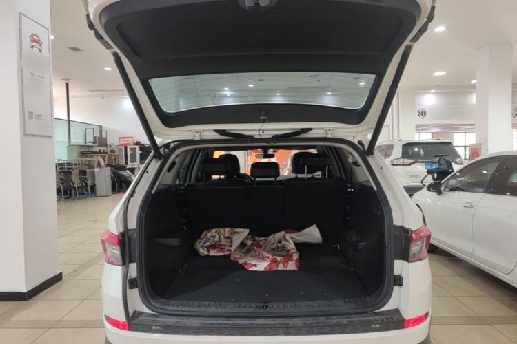 Used Skoda Kodiaq 2017 TSI330 7-Seater Two-Wheel-Drive Luxury Edition Trunk