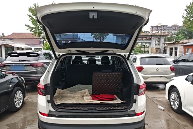 Used Skoda Kodiaq 2017 TSI330 7-Seater Two-Wheel-Drive Luxury Edition Trunk