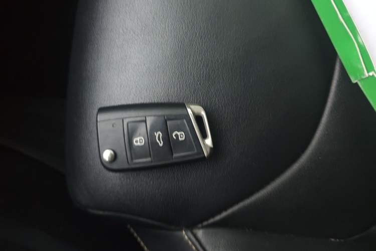 Used Skoda Kodiaq 2017 TSI330 7-Seater Two-Wheel-Drive Luxury Edition Vehicle Key