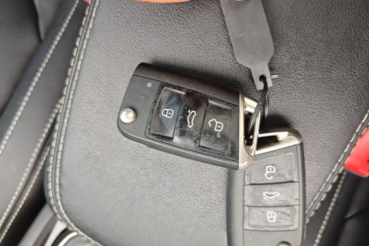 Used Skoda Kodiaq 2017 TSI330 7-Seater Two-Wheel-Drive Luxury Edition Vehicle Key