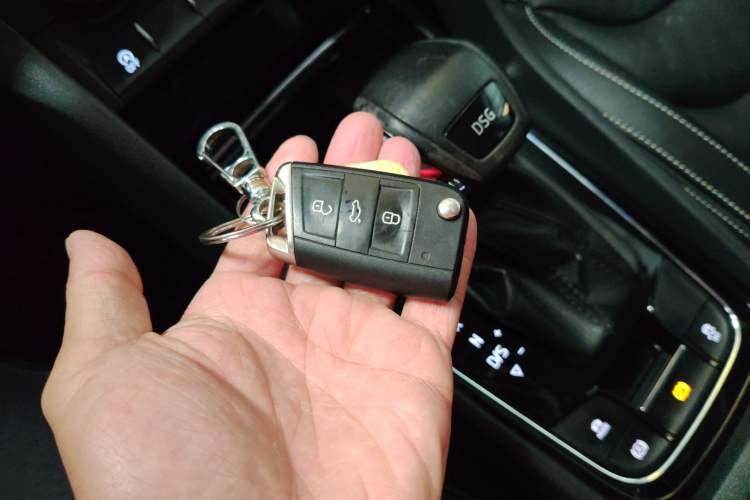Used Skoda Kodiaq 2017 TSI330 7-Seater Two-Wheel-Drive Luxury Edition Vehicle Key