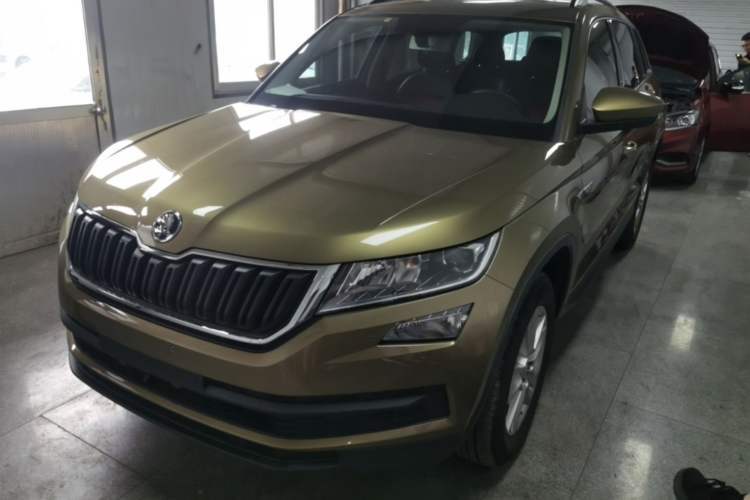 Used Skoda Kodiaq 2017 TSI330 5-Seat Two-Wheel Drive Standard Edition Guazi used car, China used car export, Used car for sale, Used Skoda cars, Cheapest cars for sale