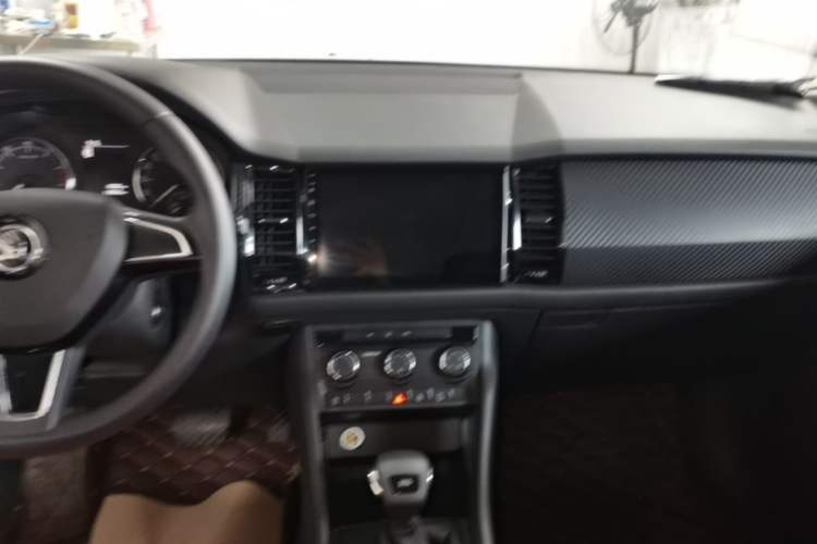Used Skoda Kodiaq 2017 TSI330 5-Seat Two-Wheel Drive Standard Edition Audio And AC Panel