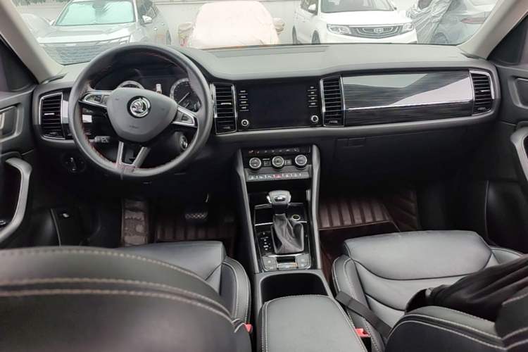 Used Skoda Kodiaq 2017 TSI380 7-Seater Four-Wheel-Drive Flagship Edition Center Console