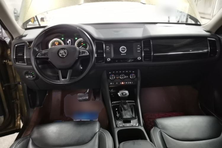 Used Skoda Kodiaq 2017 TSI330 7-Seater Two-Wheel-Drive Luxury Edition Center Console