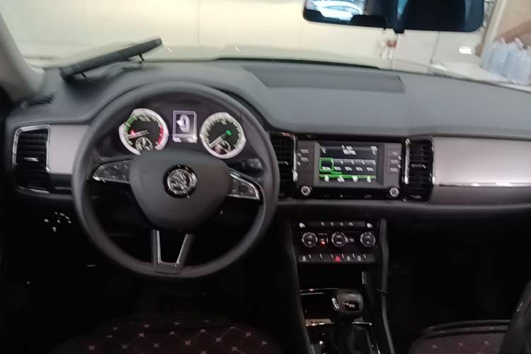 Used Skoda Kodiaq 2017 TSI330 5-Seat Two-Wheel Drive Luxury Edition Center Console
