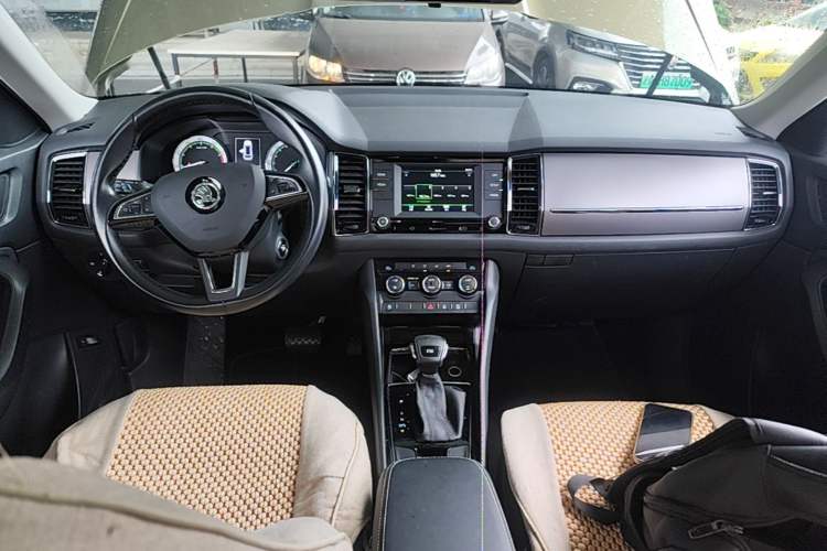 Used Skoda Kodiaq 2017 TSI330 5-Seat Two-Wheel Drive Luxury Edition Center Console