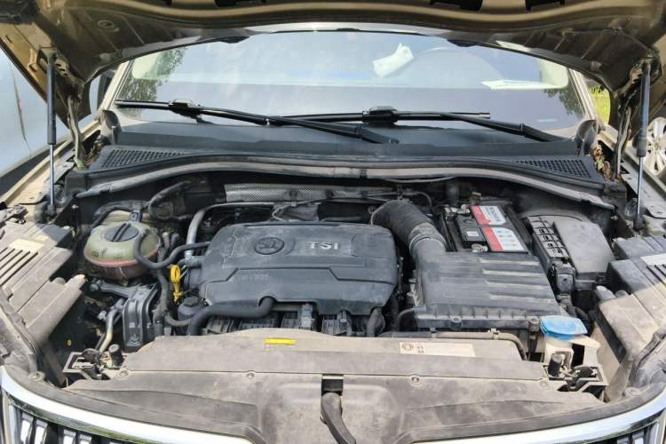 Used Skoda Kodiaq 2017 TSI330 7-Seater Two-Wheel-Drive Luxury Edition Engine Bay