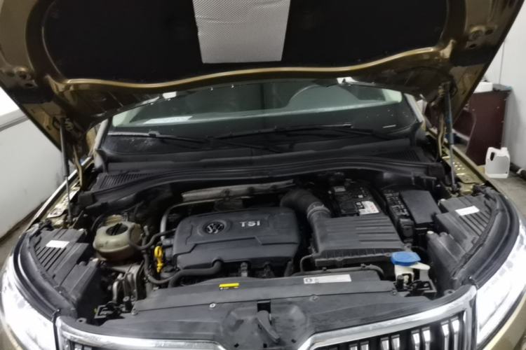 Used Skoda Kodiaq 2017 TSI330 7-Seater Two-Wheel-Drive Luxury Edition Engine Bay