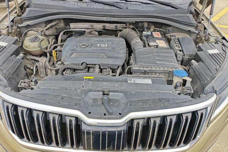 Used Skoda Kodiaq 2017 TSI330 7-Seater Two-Wheel-Drive Luxury Edition Engine Bay