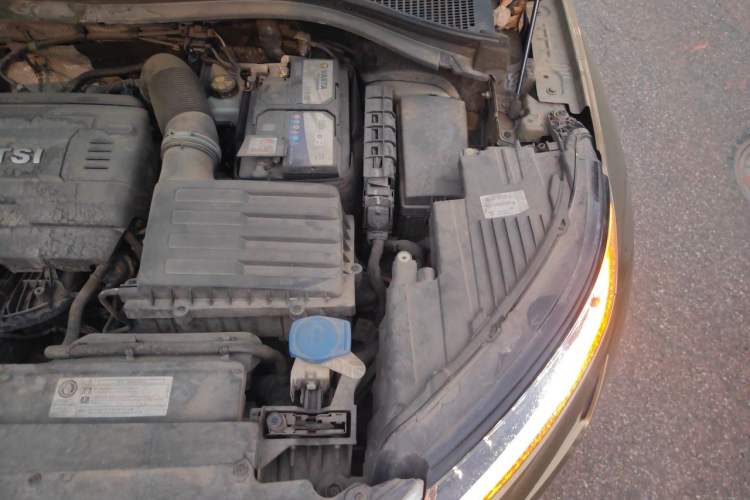 Used Skoda Kodiaq 2017 TSI330 7-Seater Two-Wheel-Drive Luxury Edition Engine Bay Left