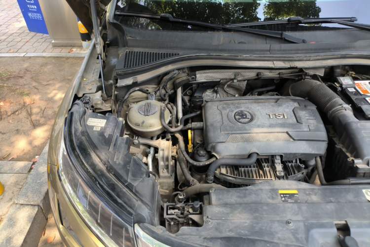 Used Skoda Kodiaq 2017 TSI330 5-seat Two-Wheel Drive Comfort Edition Engine Bay Right
