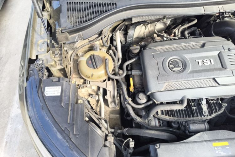 Used Skoda Kodiaq 2017 TSI330 5-seat Two-Wheel Drive Comfort Edition Engine Bay Right