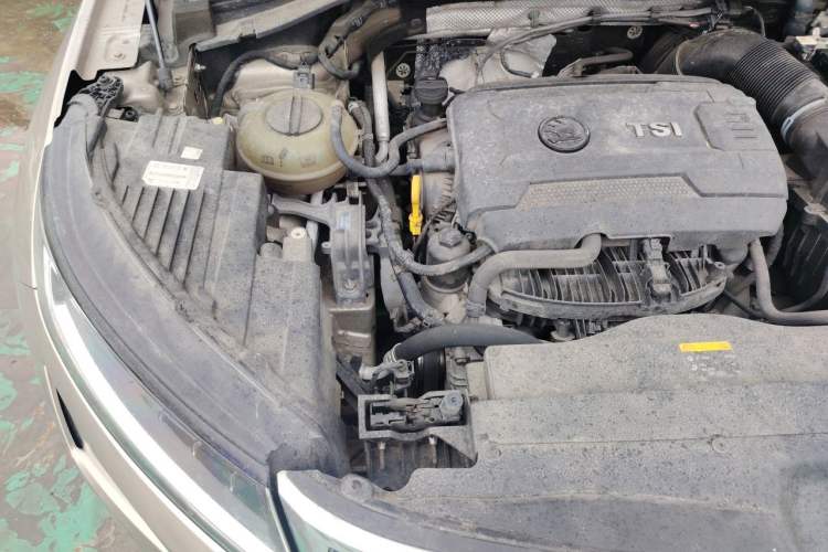 Used Skoda Kodiaq 2017 TSI330 7-Seater Two-Wheel-Drive Luxury Edition Engine Bay Right