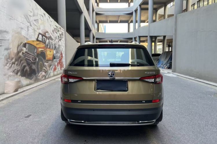 Used Skoda Kodiaq 2017 TSI330 7-Seater Two-Wheel-Drive Luxury Edition Exterior 4
