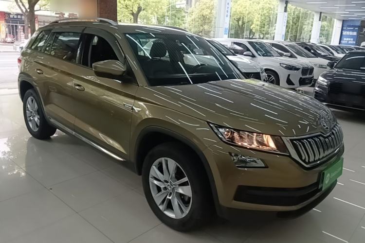 Used Skoda Kodiaq 2017 TSI330 5-Seat Two-Wheel Drive Luxury Edition Front Right 45 Deg