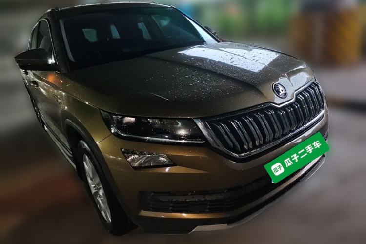 Used Skoda Kodiaq 2017 TSI330 7-Seater Two-Wheel-Drive Luxury Edition Front Right 45 Deg