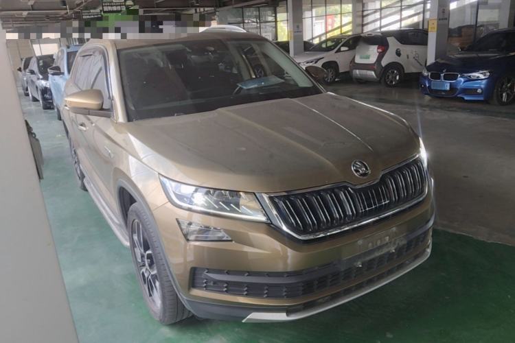 Used Skoda Kodiaq 2017 TSI380 7-Seater Four-Wheel-Drive Flagship Edition Front Right 45 Deg