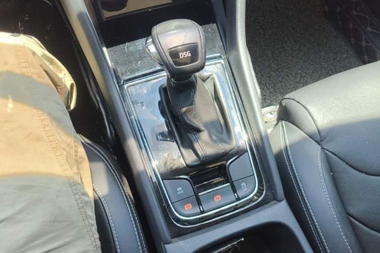Used Skoda Kodiaq 2017 TSI330 7-Seater Two-Wheel-Drive Luxury Edition Gear Lever