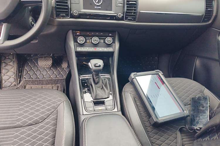 Used Skoda Kodiaq 2017 TSI330 5-seat Two-Wheel Drive Comfort Edition Gear Lever