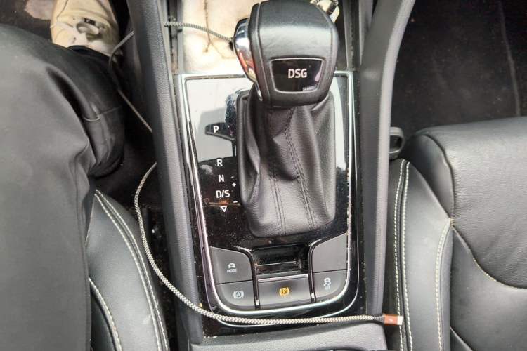 Used Skoda Kodiaq 2017 TSI330 7-Seater Two-Wheel-Drive Luxury Edition Gear Lever