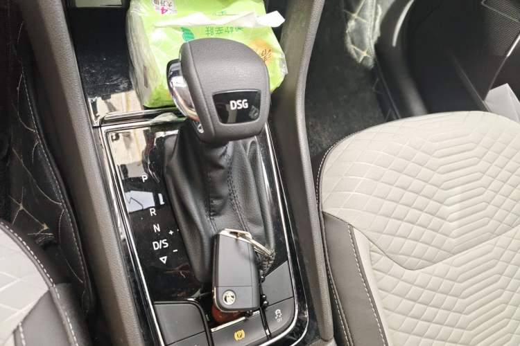 Used Skoda Kodiaq 2017 TSI330 5-seat Two-Wheel Drive Comfort Edition Gear Lever