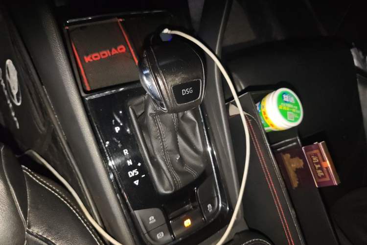 Used Skoda Kodiaq 2017 TSI330 7-Seater Two-Wheel-Drive Luxury Edition Gear Lever