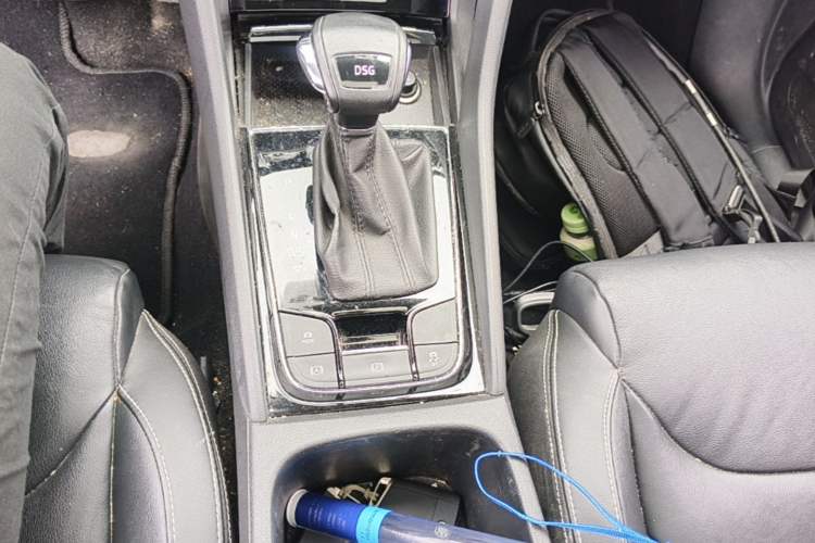 Used Skoda Kodiaq 2017 TSI330 7-Seater Two-Wheel-Drive Luxury Edition Gear Lever