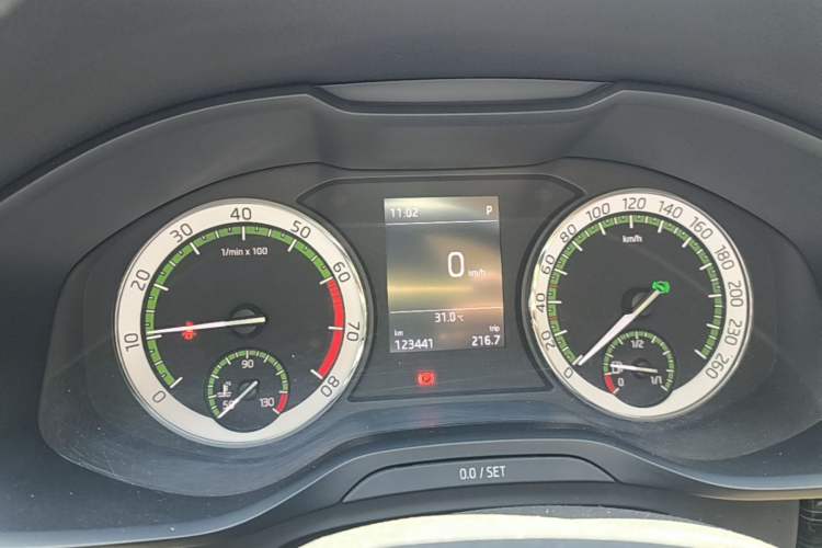 Used Skoda Kodiaq 2017 TSI330 7-Seater Two-Wheel-Drive Luxury Edition Instrument Cluster