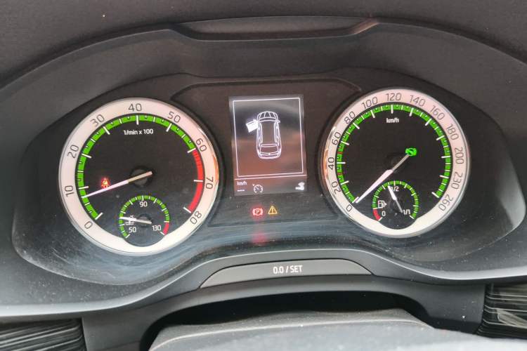 Used Skoda Kodiaq 2017 TSI330 7-Seater Two-Wheel-Drive Luxury Edition Instrument Cluster