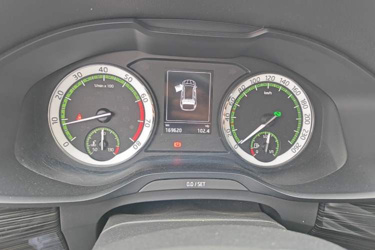 Used Skoda Kodiaq 2017 TSI330 7-Seater Two-Wheel-Drive Luxury Edition Instrument Cluster