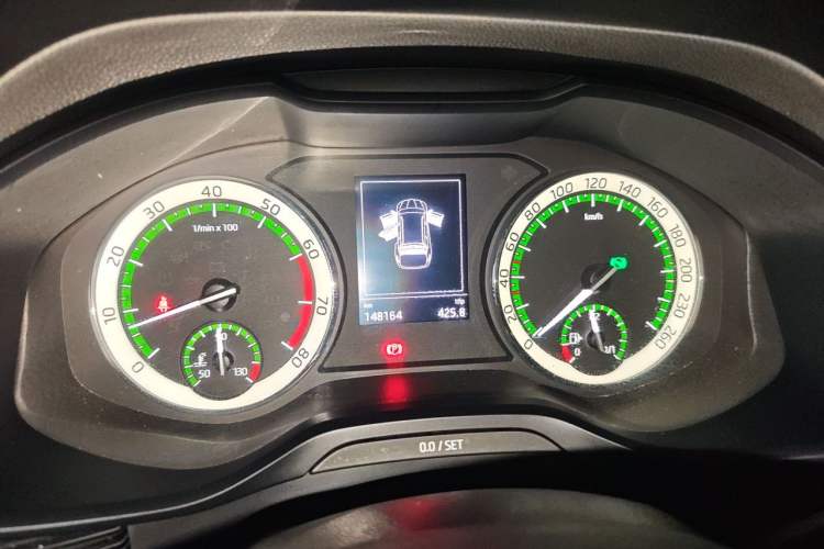 Used Skoda Kodiaq 2017 TSI330 7-Seater Two-Wheel-Drive Luxury Edition Instrument Cluster