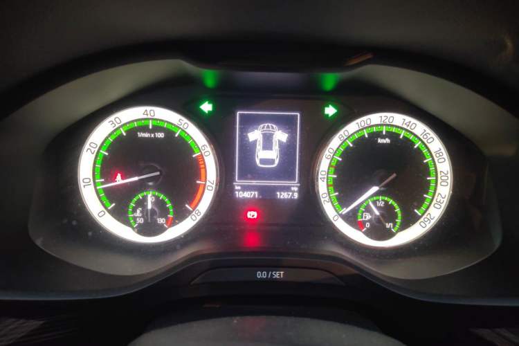 Used Skoda Kodiaq 2017 TSI330 7-Seater Two-Wheel-Drive Luxury Edition Instrument Cluster