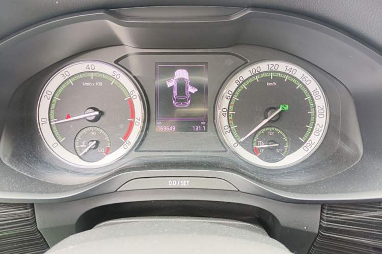 Used Skoda Kodiaq 2017 TSI330 7-Seater Two-Wheel-Drive Luxury Edition Instrument Cluster