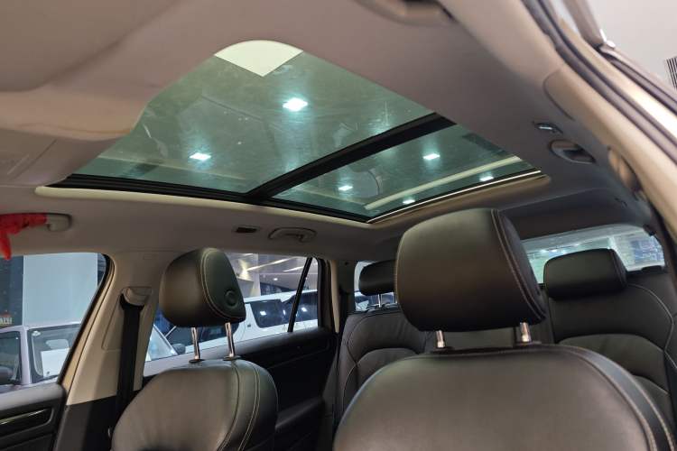 Used Skoda Kodiaq 2017 TSI330 7-Seater Two-Wheel-Drive Luxury Edition Interior 1
