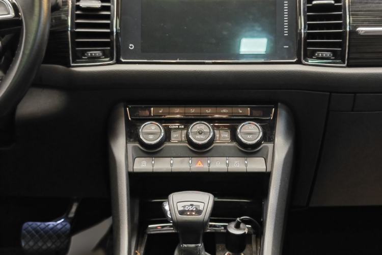 Used Skoda Kodiaq 2017 TSI330 7-Seater Two-Wheel-Drive Luxury Edition Interior 6