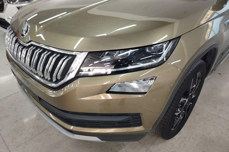Used Skoda Kodiaq 2017 TSI330 7-Seater Two-Wheel-Drive Luxury Edition Left Front Headlight