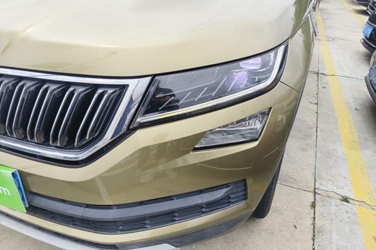 Used Skoda Kodiaq 2017 TSI330 7-Seater Two-Wheel-Drive Luxury Edition Left Front Headlight