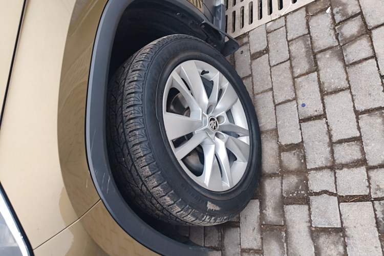 Used Skoda Kodiaq 2017 TSI330 5-seat Two-Wheel Drive Comfort Edition Left Front Wheel Hub