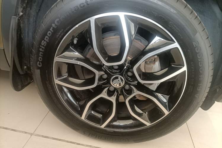 Used Skoda Kodiaq 2017 TSI330 7-Seater Two-Wheel-Drive Luxury Edition Left Front Wheel Hub