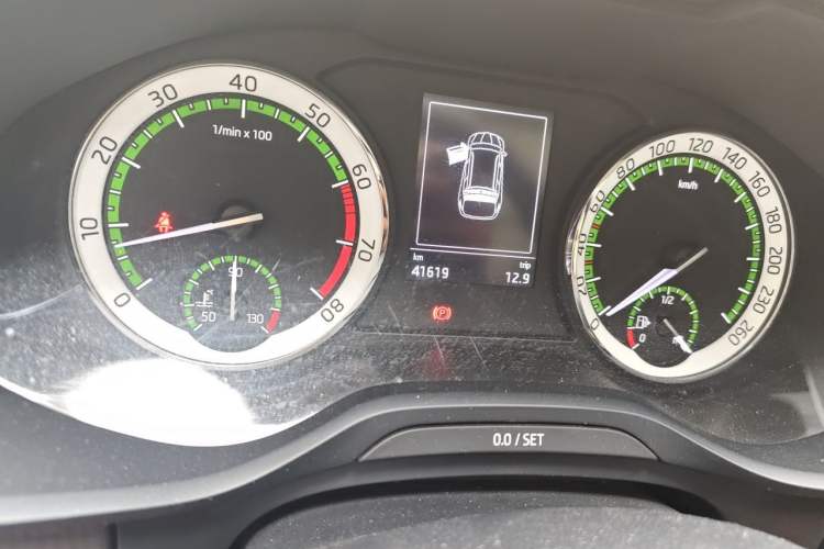 Used Skoda Kodiaq 2017 TSI330 5-seat Two-Wheel Drive Comfort Edition Odometer Close Up