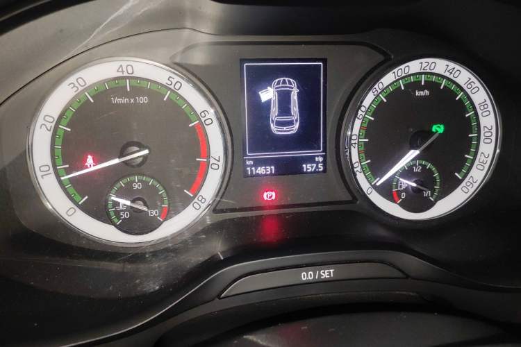 Used Skoda Kodiaq 2017 TSI330 5-Seat Two-Wheel Drive Luxury Edition Odometer Close Up