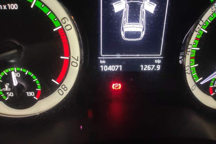 Used Skoda Kodiaq 2017 TSI330 7-Seater Two-Wheel-Drive Luxury Edition Odometer Close Up