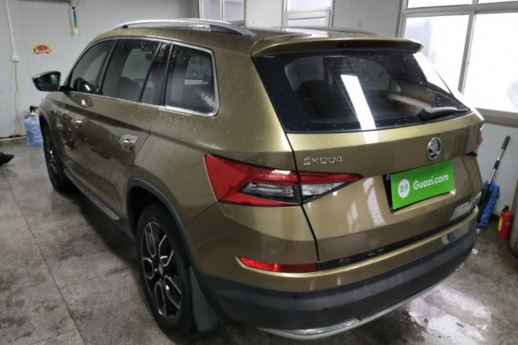 Used Skoda Kodiaq 2017 TSI330 7-Seater Two-Wheel-Drive Luxury Edition Rear Left 45 Deg