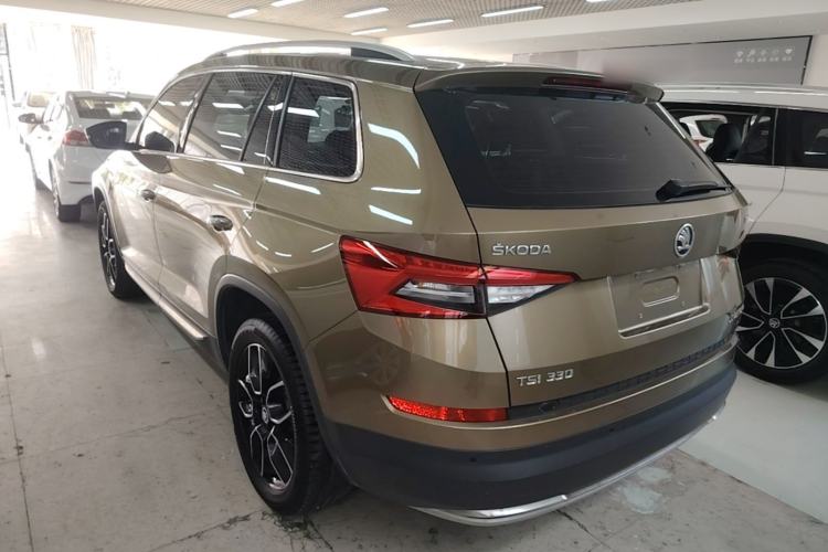 Used Skoda Kodiaq 2017 TSI330 7-Seater Two-Wheel-Drive Luxury Edition Rear Left 45 Deg