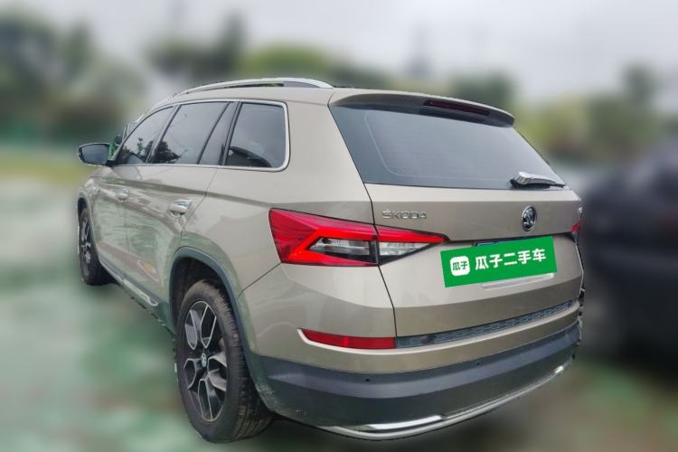 Used Skoda Kodiaq 2017 TSI330 7-Seater Two-Wheel-Drive Luxury Edition Rear Left 45 Deg