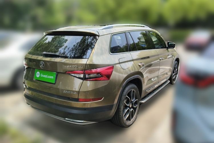 Used Skoda Kodiaq 2017 TSI330 7-Seater Two-Wheel-Drive Luxury Edition Rear Right 45 Deg
