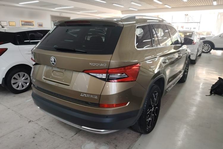 Used Skoda Kodiaq 2017 TSI330 7-Seater Two-Wheel-Drive Luxury Edition Rear Right 45 Deg
