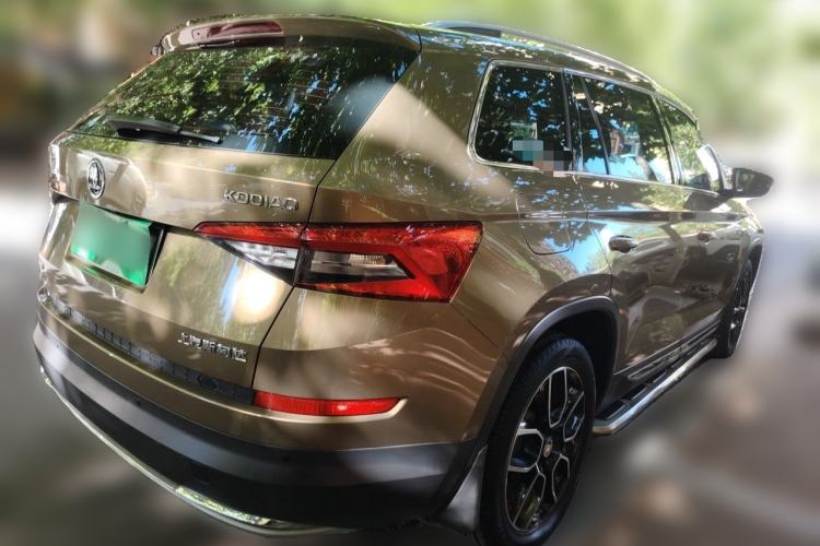 Used Skoda Kodiaq 2017 TSI330 7-Seater Two-Wheel-Drive Luxury Edition Rear Right 45 Deg