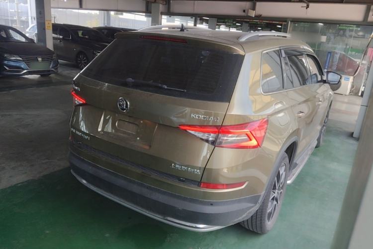Used Skoda Kodiaq 2017 TSI380 7-Seater Four-Wheel-Drive Flagship Edition Rear Right 45 Deg